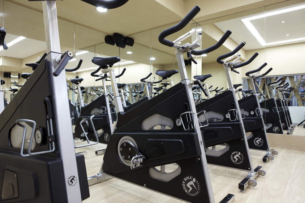 Limneon Resort & Spa Kesriye Dış mekan fotoğraf Indoor cycling